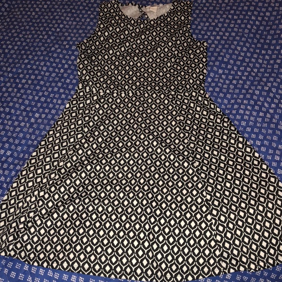 ‼️NEW WITHOUT TAG‼️ H&M Black & White Dress - Picture 2 of 5